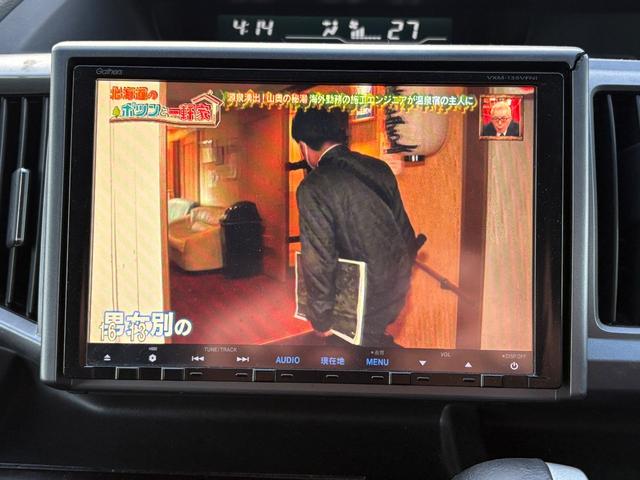 ステップワゴンスパーダ Ｚ　メモリーナビ　フルセグＴＶ　リアカメラ　スマートキー　ＬＥＤヘッドライト　両側パワスラ　社外１６インチアルミ　ＥＴＣ（19枚目）