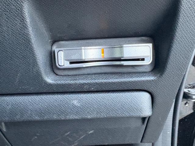 ステップワゴンスパーダ Ｚ　メモリーナビ　フルセグＴＶ　リアカメラ　スマートキー　ＬＥＤヘッドライト　両側パワスラ　社外１６インチアルミ　ＥＴＣ（25枚目）