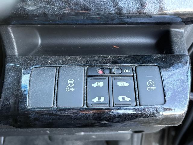 ステップワゴンスパーダ Ｚ　メモリーナビ　フルセグＴＶ　リアカメラ　スマートキー　ＬＥＤヘッドライト　両側パワスラ　社外１６インチアルミ　ＥＴＣ（26枚目）