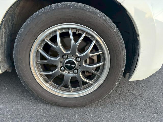 フィットハイブリッド Ｌパッケージ　メモリーナビ　フルセグＴＶ　リアカメラ　スマートキー　ＬＥＤヘッドライト　Ｂｌｕｅｔｏｏｔｈ　クルコン　社外１５インチアルミ　ＥＴＣ（16枚目）