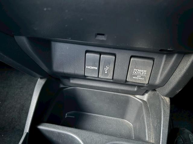 フィットハイブリッド Ｌパッケージ　メモリーナビ　フルセグＴＶ　リアカメラ　スマートキー　ＬＥＤヘッドライト　Ｂｌｕｅｔｏｏｔｈ　クルコン　社外１５インチアルミ　ＥＴＣ（22枚目）