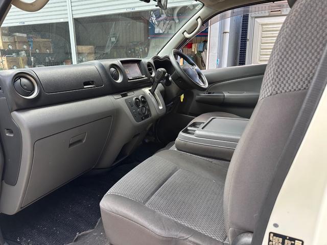 NV350キャラバンバン ロングDXターボ AC PS PW 社外ナビ(30枚目)