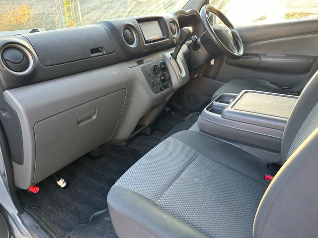 NV350キャラバンバン ロングDXターボ AC PS PW ナビ Bカメラ(25枚目)