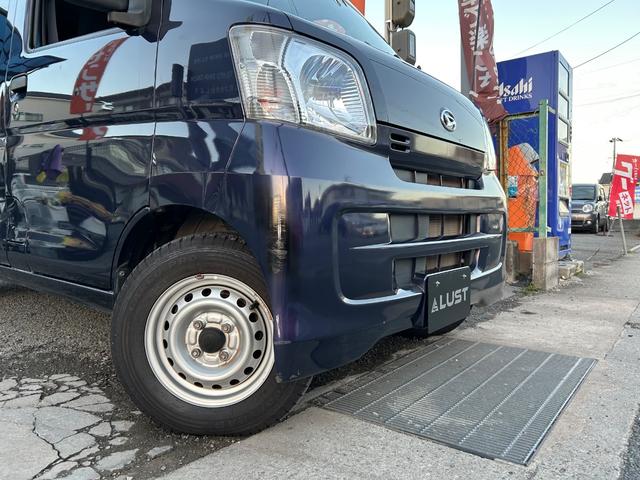 ハイゼットカーゴ ＤＸ　平成２９年式・走行距離２５０００ｋｍ・７インチナビ・ＥＴＣ車載器・ルーフキャリア・タイヤ残あり・マニュアルヒーター・マニュアルエアコン・キーレス・エアバック・リクライニングシート・１カ月無償保証（15枚目）