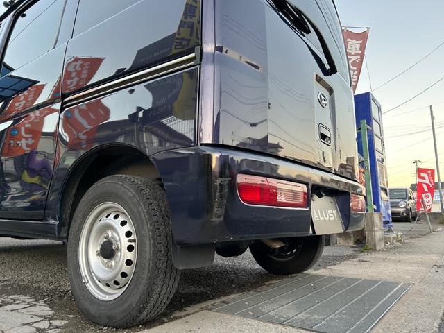 ハイゼットカーゴ ＤＸ　平成２９年式・走行距離２５０００ｋｍ・７インチナビ・ＥＴＣ車載器・ルーフキャリア・タイヤ残あり・マニュアルヒーター・マニュアルエアコン・キーレス・エアバック・リクライニングシート・１カ月無償保証（67枚目）