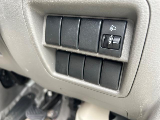 ＮＶ１００クリッパーバン ＤＸ　平成２７年式・走行距離５７０００ｋｍ・７インチナビゲーション・テレビ・ＴＶ・Ｂｌｕｅｔｏｏｔｈ・ラジオ・バックカメラ・ＥＴＣ車載器・ＣＦカーゴマット・キーレス・パワステ・マニュアルエアコン・ヒーター（29枚目）