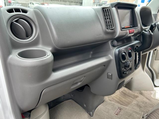 ＮＶ１００クリッパーバン ＤＸ　平成２７年式・走行距離５７０００ｋｍ・７インチナビゲーション・テレビ・ＴＶ・Ｂｌｕｅｔｏｏｔｈ・ラジオ・バックカメラ・ＥＴＣ車載器・ＣＦカーゴマット・キーレス・パワステ・マニュアルエアコン・ヒーター（38枚目）