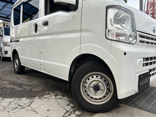 ＮＶ１００クリッパーバン ＤＸ　ＧＬセーフティパッケージ　令和１年式・走行距離８４０００ｋｍ・事業用登録可・キーレス・オーバーヘッドシェルフ・衝突軽減ブレーキ・電動格納式ドアミラー・パワーウィンドウ・リクライニングシート・クリアランスソナー・１カ月無償保証（15枚目）