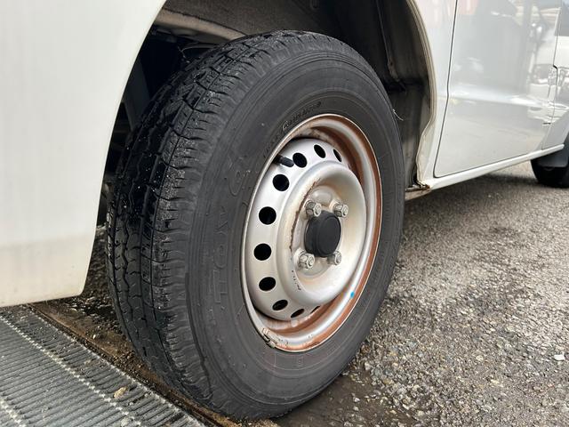 ＮＶ１００クリッパーバン ＤＸ　ＧＬセーフティパッケージ　令和１年式・走行距離８４０００ｋｍ・事業用登録可・キーレス・オーバーヘッドシェルフ・衝突軽減ブレーキ・電動格納式ドアミラー・パワーウィンドウ・リクライニングシート・クリアランスソナー・１カ月無償保証（67枚目）