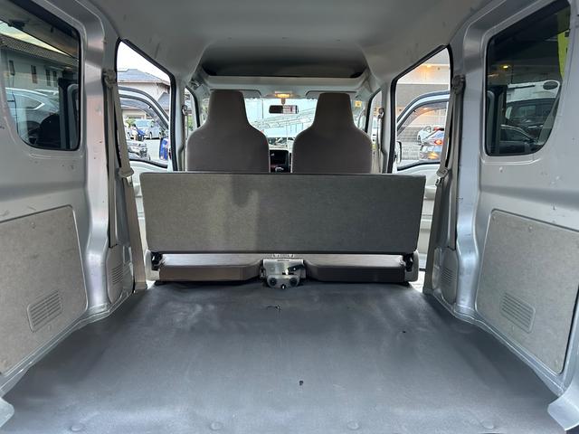 エブリイ ＰＡリミテッド　令和１年式・走行距離８６０００ｋｍ・事業用登録可・集中ドアロックキット・オーバーヘッドシェルフ・パワステ・マニュアルエアコン・マニュアルヒーター・リクライニングシート・フルフラット・１カ月無償保証（40枚目）