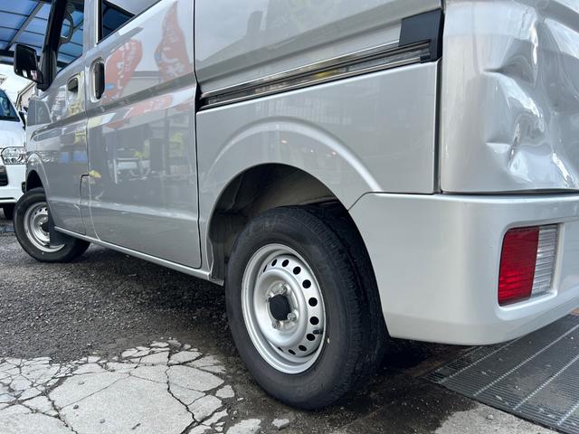 エブリイ ＰＡリミテッド　令和１年式・走行距離８６０００ｋｍ・事業用登録可・集中ドアロックキット・オーバーヘッドシェルフ・パワステ・マニュアルエアコン・マニュアルヒーター・リクライニングシート・フルフラット・１カ月無償保証（68枚目）