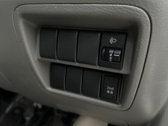 NV100クリッパーバン DX 平成31年式・走行距離148000km・7インチディスプレイオーディオ・事業用登録可・パワステ・マニュアルエアコン・マニュアルヒーター・集中ドアロックキット・リクライニングシート・フルフラット(27枚目)