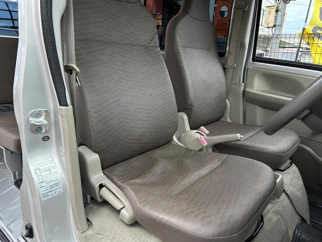 NV100クリッパーバン DX 平成31年式・走行距離148000km・7インチディスプレイオーディオ・事業用登録可・パワステ・マニュアルエアコン・マニュアルヒーター・集中ドアロックキット・リクライニングシート・フルフラット(40枚目)