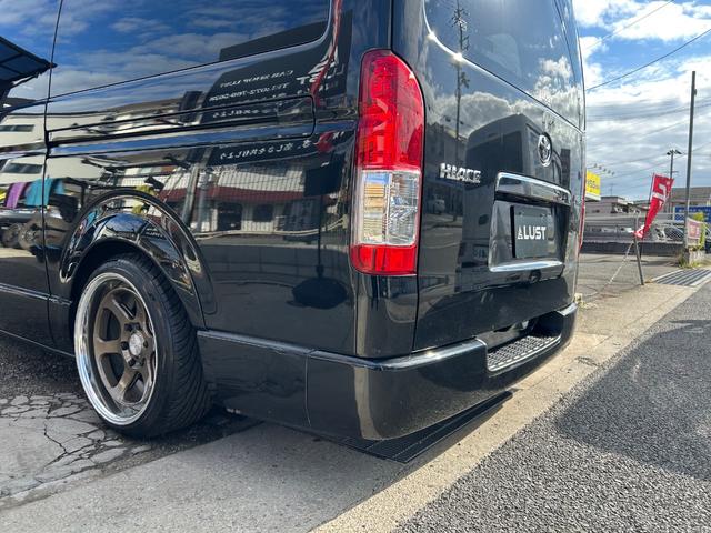 ハイエースバン スーパーGL ダークプライムII カスタムカー・令和4年式・87000km・7インチナビゲーション・フルセグTV・Bluetooth・バックカメラ・ESSEXフロントリップ・オーバーフェンダー・タイヤ・ホイール・ローダウンバッドパネル(72枚目)