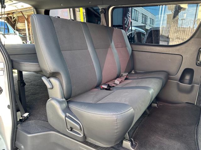 ハイエースバン スーパーGL ダークプライムII カスタムカー・令和4年式・走行距離101000km・新品タイヤ・ホイール・ENCM-18ハイパーグロス・ローダウン・車中泊ベッドキット・7インチナビゲーション・フルセグTV・バックカメラ・デジミラ(50枚目)