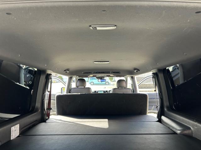 ハイエースバン スーパーGL ダークプライムII カスタムカー・令和4年式・走行距離101000km・新品タイヤ・ホイール・ENCM-18ハイパーグロス・ローダウン・車中泊ベッドキット・7インチナビゲーション・フルセグTV・バックカメラ・デジミラ(54枚目)