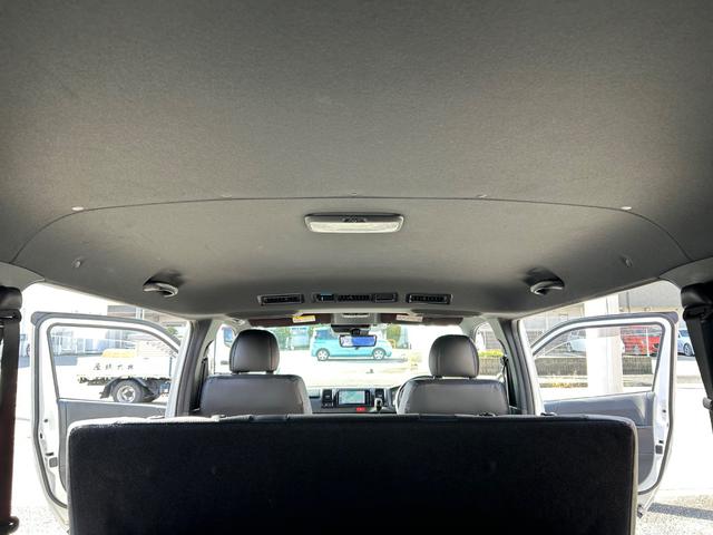 ハイエースバン スーパーGL ダークプライムII カスタムカー・令和4年式・走行距離101000km・新品タイヤ・ホイール・ENCM-18ハイパーグロス・ローダウン・車中泊ベッドキット・7インチナビゲーション・フルセグTV・バックカメラ・デジミラ(57枚目)