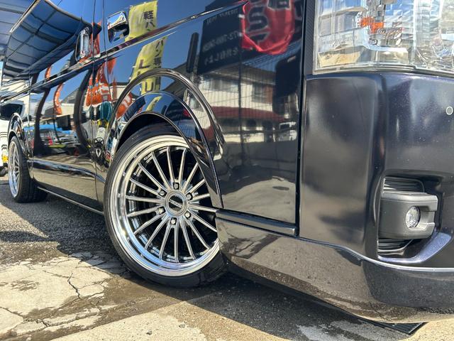 ハイエースバン スーパーGL ダークプライムII 令和3年式・61000km・新品ホイール・EF-19・バッドパネル・ローダウン・フロントスポイラー・シートカバー・7インチナビ・バックカメラ・ETC車載器・車中泊ベッドキット・無償保証(23枚目)