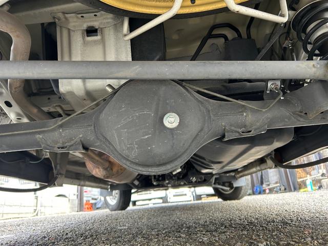 エブリイ ＰＣ　平成２８年式・走行距離１２００００ｋｍ・事業用登録可・キーレスエントリー・パワーウィンドウ・ナビゲーション・ＥＴＣ車載器・助手席エアバック・オーバーヘッドシェルフ・純正ラジオ・１カ月無償保証（76枚目）