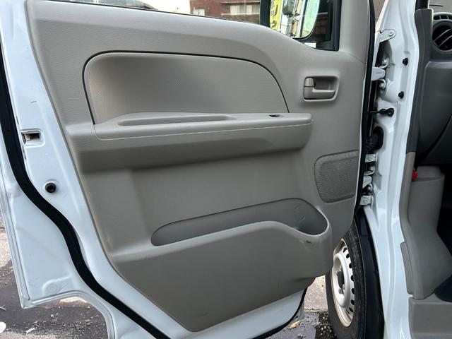 NV100クリッパーバン DX GLセーフティパッケージ 令和1年式・走行距離77000km・キーレスエントリー・事業用登録可・パワーウィンドウ・マニュアルエアコン・マニュアルヒーター・オーバーヘッドシェルフ・助手席エアバック・1ヶ月無償保証・1000km(39枚目)