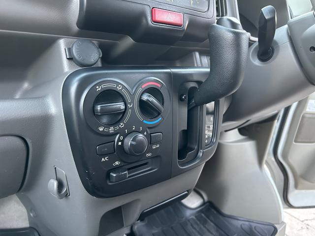 エブリイ ジョイン　平成２９年式・走行距離９００００ｋｍ・４ＷＤ・ＥＴＣ・ドラレコ・キーレス・パワーウィンドウ・オーバーヘッドシェルフ・電動格納式ミラー・フルフラット・ルームクリーニング実施・１カ月無償保証・１０００ｋｍ（41枚目）