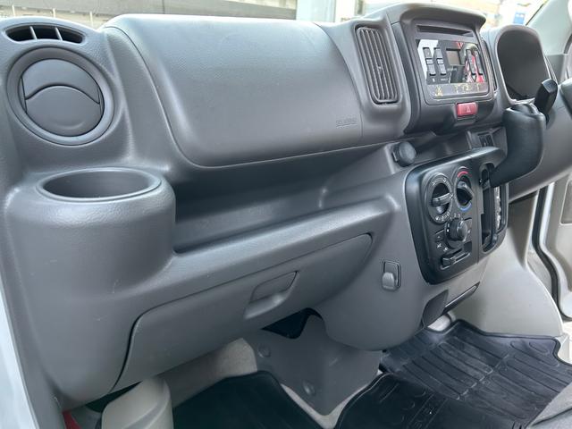 エブリイ ジョイン　平成２９年式・走行距離９００００ｋｍ・４ＷＤ・ＥＴＣ・ドラレコ・キーレス・パワーウィンドウ・オーバーヘッドシェルフ・電動格納式ミラー・フルフラット・ルームクリーニング実施・１カ月無償保証・１０００ｋｍ（42枚目）