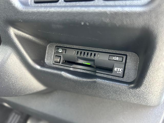 ハイエースバン スーパーＧＬ　ダークプライムＩＩ　カスタムカー・令和５年式・４００００ｋｍ・ＥＳＳＥＸバッドパネル・フロントスポイラー・ファブレスホイール・ローダウン・７インチナビゲーション・フルセグＴＶ・ＥＴＣ・バックカメラ・ベッドキット・車中泊（37枚目）