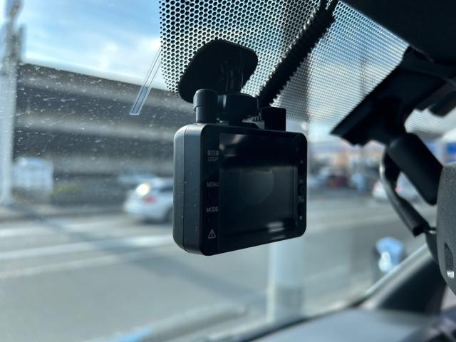 ハイエースバン スーパーＧＬ　ダークプライムＩＩ　カスタムカー・令和５年式・４００００ｋｍ・ＥＳＳＥＸバッドパネル・フロントスポイラー・ファブレスホイール・ローダウン・７インチナビゲーション・フルセグＴＶ・ＥＴＣ・バックカメラ・ベッドキット・車中泊（38枚目）