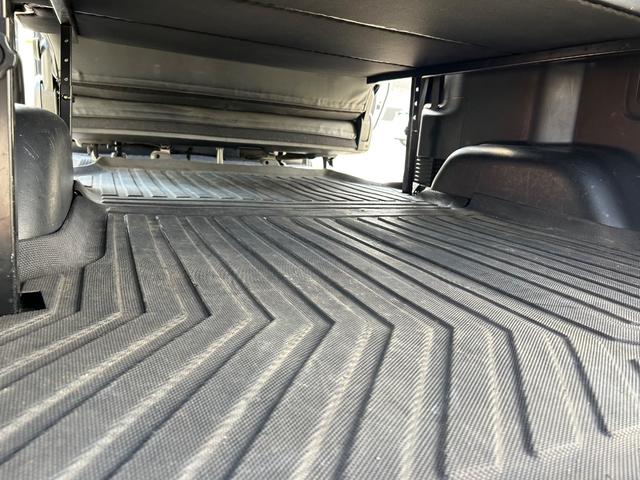 ハイエースバン スーパーＧＬ　ダークプライムＩＩ　カスタムカー・令和５年式・４００００ｋｍ・ＥＳＳＥＸバッドパネル・フロントスポイラー・ファブレスホイール・ローダウン・７インチナビゲーション・フルセグＴＶ・ＥＴＣ・バックカメラ・ベッドキット・車中泊（59枚目）