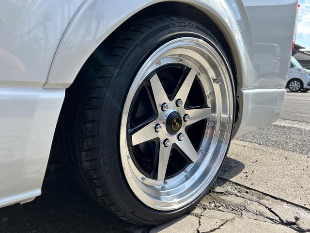ハイエースバン スーパーＧＬ　ダークプライムＩＩ　カスタムカー・令和５年式・４００００ｋｍ・ＥＳＳＥＸバッドパネル・フロントスポイラー・ファブレスホイール・ローダウン・７インチナビゲーション・フルセグＴＶ・ＥＴＣ・バックカメラ・ベッドキット・車中泊（78枚目）
