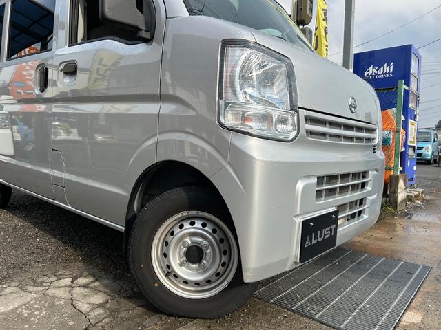 ＮＶ１００クリッパーバン ＤＸ　平成３０年式・走行距離２００００ｋｍ・事業用登録可・フルフラット・リクライニングシート・積載量３５０ｋｇ・５ＡＧＳ車・２ｎｄ発進車・純正ラジオ・ＡＭＭ・１カ月無償保証・１０００ｋｍ（13枚目）