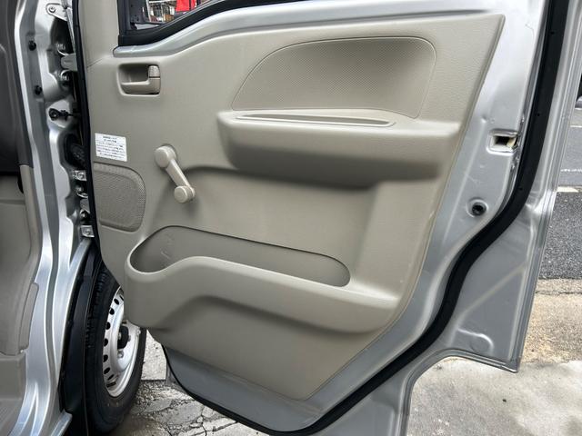 ＮＶ１００クリッパーバン ＤＸ　平成３０年式・走行距離２００００ｋｍ・事業用登録可・フルフラット・リクライニングシート・積載量３５０ｋｇ・５ＡＧＳ車・２ｎｄ発進車・純正ラジオ・ＡＭＭ・１カ月無償保証・１０００ｋｍ（27枚目）