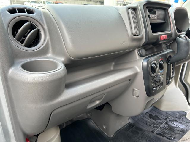 ＮＶ１００クリッパーバン ＤＸ　平成３０年式・走行距離２００００ｋｍ・事業用登録可・フルフラット・リクライニングシート・積載量３５０ｋｇ・５ＡＧＳ車・２ｎｄ発進車・純正ラジオ・ＡＭＭ・１カ月無償保証・１０００ｋｍ（34枚目）