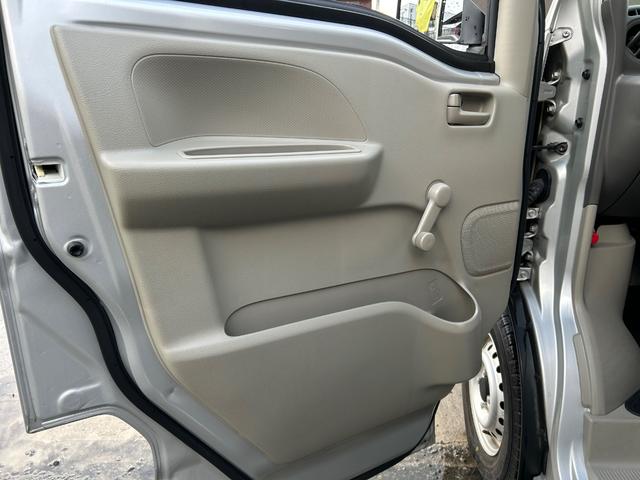 ＮＶ１００クリッパーバン ＤＸ　平成３０年式・走行距離２００００ｋｍ・事業用登録可・フルフラット・リクライニングシート・積載量３５０ｋｇ・５ＡＧＳ車・２ｎｄ発進車・純正ラジオ・ＡＭＭ・１カ月無償保証・１０００ｋｍ（35枚目）