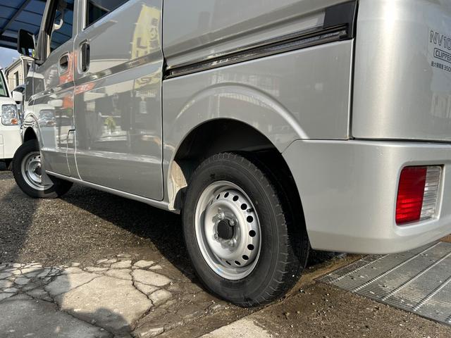ＮＶ１００クリッパーバン ＤＸ　平成３０年式・走行距離２００００ｋｍ・事業用登録可・フルフラット・リクライニングシート・積載量３５０ｋｇ・５ＡＧＳ車・２ｎｄ発進車・純正ラジオ・ＡＭＭ・１カ月無償保証・１０００ｋｍ（66枚目）