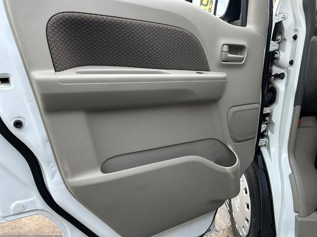 エブリイ ジョイン　平成２９年式・走行距離７２０００ｋｍ・ＥＴＣ車載器・事業用登録可・キーレスエントリー・電動格納式ミラー・パワーウィンドウ・オーバーヘッドシェルフ・アームレスト・分割シート・フルフラット・１ヶ月無償保証（39枚目）