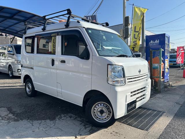 ＮＶ１００クリッパーバン ＤＸ　令和２年式・走行距離２５０００ｋｍ・ルーフキャリア・７インチナビゲーション・Ｂｌｕｅｔｏｏｔｈ・ラジオ・ＡＭ・ＦＭ・マニュアルエアコン・マニュアルヒーター・集中ドアロックキット・フルフラット（3枚目）