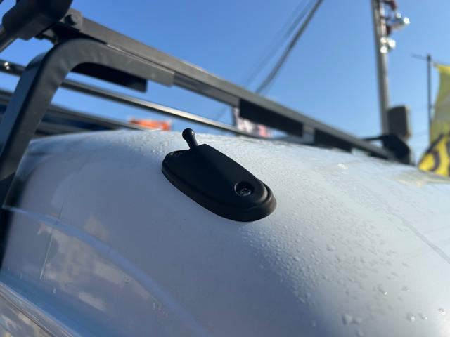 ＮＶ１００クリッパーバン ＤＸ　令和２年式・走行距離２５０００ｋｍ・ルーフキャリア・７インチナビゲーション・Ｂｌｕｅｔｏｏｔｈ・ラジオ・ＡＭ・ＦＭ・マニュアルエアコン・マニュアルヒーター・集中ドアロックキット・フルフラット（25枚目）