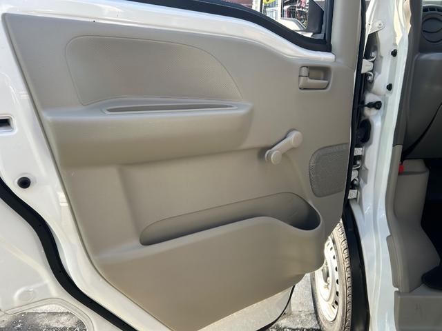 ＮＶ１００クリッパーバン ＤＸ　令和２年式・走行距離２５０００ｋｍ・ルーフキャリア・７インチナビゲーション・Ｂｌｕｅｔｏｏｔｈ・ラジオ・ＡＭ・ＦＭ・マニュアルエアコン・マニュアルヒーター・集中ドアロックキット・フルフラット（38枚目）