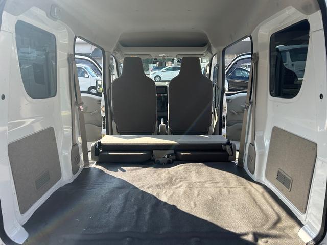 ＮＶ１００クリッパーバン ＤＸ　令和２年式・走行距離２５０００ｋｍ・ルーフキャリア・７インチナビゲーション・Ｂｌｕｅｔｏｏｔｈ・ラジオ・ＡＭ・ＦＭ・マニュアルエアコン・マニュアルヒーター・集中ドアロックキット・フルフラット（45枚目）