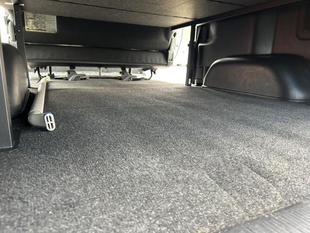ハイエースバン ロングスーパーＧＬ　カスタムカー・２０１９年式・２３５００ｋｍ・モデリスタエアロ・ＬＥＤ・バッドパネル・ワークホイール・新品・７インチナビゲーション・フルセグＴＶ・ＥＴＣ・バックカメラ・ベッドキット・車中泊・コーティング（50枚目）