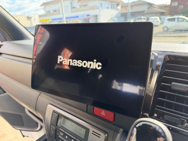 ハイエースバン スーパーＧＬ　ダークプライムＩＩ　カスタムカー・１０インチフローティングナビ・フルセグＴＶ・Ｂｌｕｅｔｏｏｔｈ・ＥＴＣ・ＥＳＳＥＸバッドパネル・フロントスポイラー・オーバーフェンダー・ローダウン・ホイール・タイヤ・車中泊ベッドキット（33枚目）