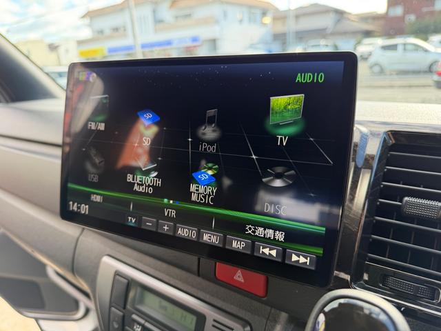 ハイエースバン スーパーＧＬ　ダークプライムＩＩ　カスタムカー・１０インチフローティングナビ・フルセグＴＶ・Ｂｌｕｅｔｏｏｔｈ・ＥＴＣ・ＥＳＳＥＸバッドパネル・フロントスポイラー・オーバーフェンダー・ローダウン・ホイール・タイヤ・車中泊ベッドキット（34枚目）