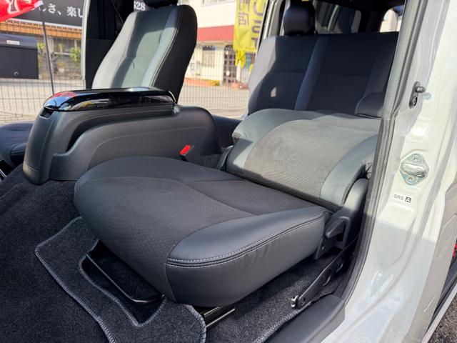 ハイエースバン スーパーＧＬ　ダークプライムＩＩ　カスタムカー・１０インチフローティングナビ・フルセグＴＶ・Ｂｌｕｅｔｏｏｔｈ・ＥＴＣ・ＥＳＳＥＸバッドパネル・フロントスポイラー・オーバーフェンダー・ローダウン・ホイール・タイヤ・車中泊ベッドキット（45枚目）
