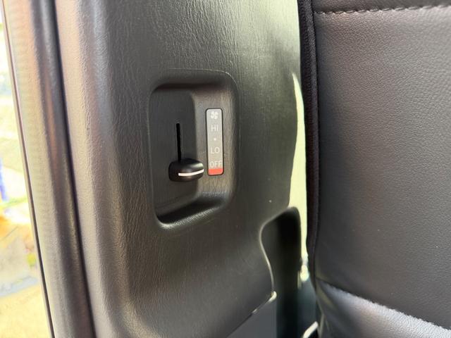 ハイエースバン スーパーＧＬ　ダークプライムＩＩ　カスタムカー・１０インチフローティングナビ・フルセグＴＶ・Ｂｌｕｅｔｏｏｔｈ・ＥＴＣ・ＥＳＳＥＸバッドパネル・フロントスポイラー・オーバーフェンダー・ローダウン・ホイール・タイヤ・車中泊ベッドキット（58枚目）