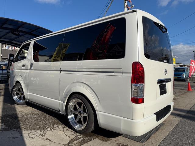 ハイエースバン スーパーＧＬ　ダークプライムＩＩ　カスタムカー・１０インチフローティングナビ・フルセグＴＶ・Ｂｌｕｅｔｏｏｔｈ・ＥＴＣ・ＥＳＳＥＸバッドパネル・フロントスポイラー・オーバーフェンダー・ローダウン・ホイール・タイヤ・車中泊ベッドキット（66枚目）