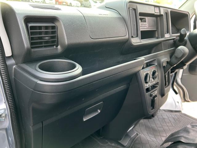 ハイゼットカーゴ ＤＸ　ＳＡＩＩＩ　令和２年・９４０００ＫＭ・事業登録可・パワステ・パワーウィンドウ・キーレス・助手席エアバック・純正ラジオ・ＡＭ・ＦＭ・マニュアルエアコン・クーラー・両側スライドドア・１カ月無償保証・１０００Ｋｍ（34枚目）