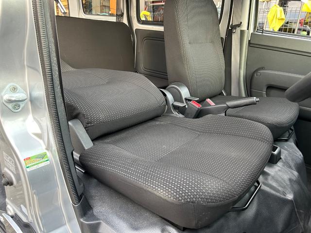 ハイゼットカーゴ ＤＸ　ＳＡＩＩＩ　令和２年・９４０００ＫＭ・事業登録可・パワステ・パワーウィンドウ・キーレス・助手席エアバック・純正ラジオ・ＡＭ・ＦＭ・マニュアルエアコン・クーラー・両側スライドドア・１カ月無償保証・１０００Ｋｍ（37枚目）