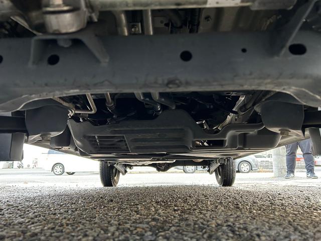 ハイゼットカーゴ ＤＸ　ＳＡＩＩＩ　令和２年・９４０００ＫＭ・事業登録可・パワステ・パワーウィンドウ・キーレス・助手席エアバック・純正ラジオ・ＡＭ・ＦＭ・マニュアルエアコン・クーラー・両側スライドドア・１カ月無償保証・１０００Ｋｍ（65枚目）