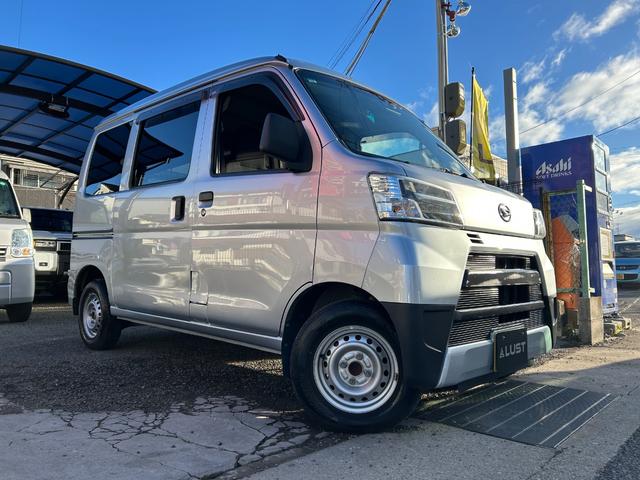 ハイゼットカーゴ ＤＸ　ＳＡＩＩＩ　令和２年式・走行距離９００００ｋｍ・キーレス・パワーウィンドウ・オーバーヘッドシェルフ・パワステ・エアバック・マニュアルエアコン・マニュアルヒーター・ＬＥＤヘッドライト・１カ月無償保証・１０００ｋｍ（8枚目）